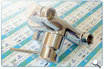 Однорычажный смеситель для ванны Grohe BauClassic 32865000